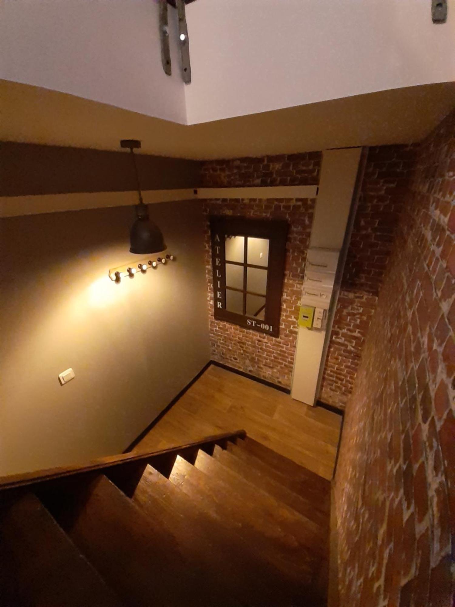 Factory, Appart Hotel Valenciennes Aulnoy-lez-Valenciennes 外观 照片